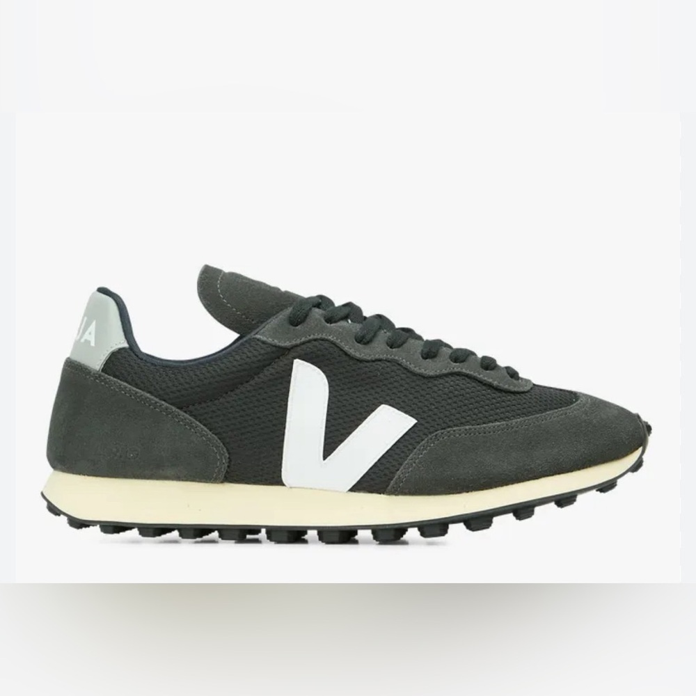 Veja Rio Branco Sneaker (Women) size 5  worn once